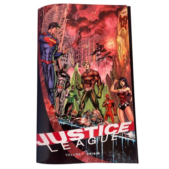 Justice League Volume 1 Origin Comic Part of the New 52! - Picture 6 of 7